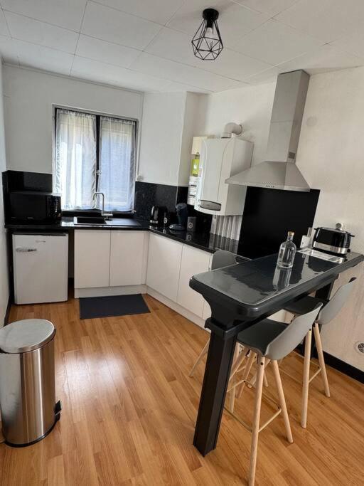 Luxury Room - Havre De Paix Avec Jacuzzi Prive Bar-le-Duc Eksteriør bilde